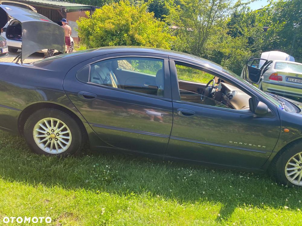 Chrysler 300M - 14