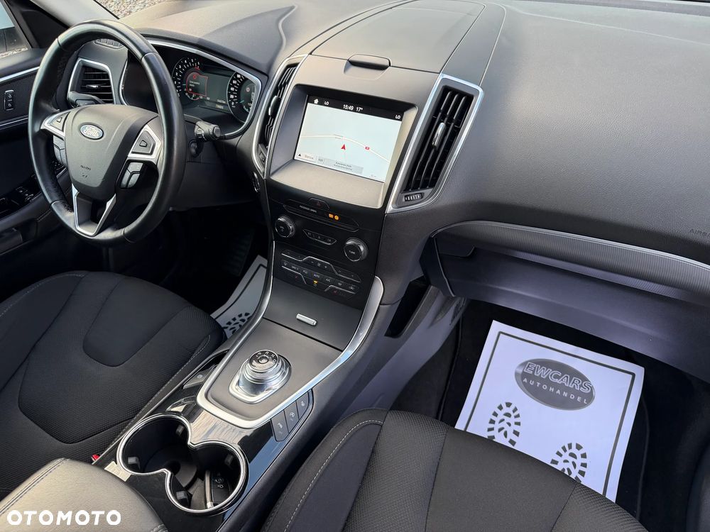 Ford S-Max 2.0 EcoBlue Titanium - 24