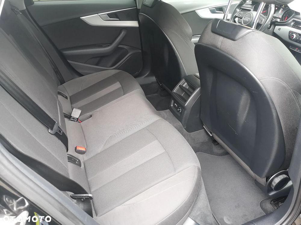 Audi A4 Avant 2.0 TDI S tronic - 29