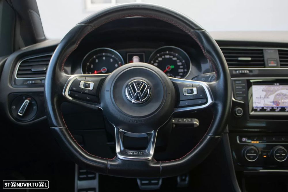 VW Golf 2.0 TSi GTi DSG - 16