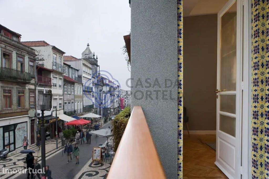 INVESTIMENTO DE EXCELÊNCIA NA ZONA PEDONAL DA RUA DE SANTA CATARINA | - Grande imagem: 2/29