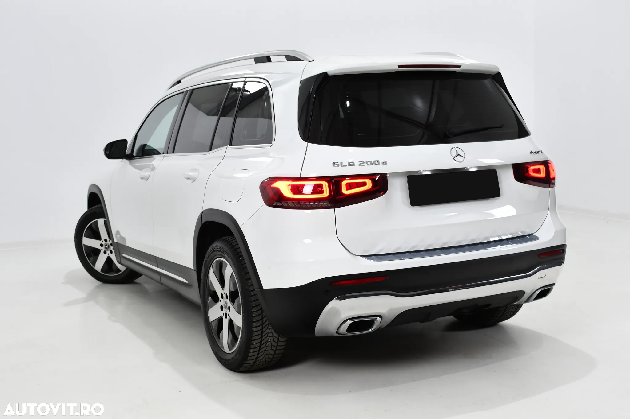 Mercedes-Benz GLB 200 d 4Matic 8G-DCT Progressive - 2