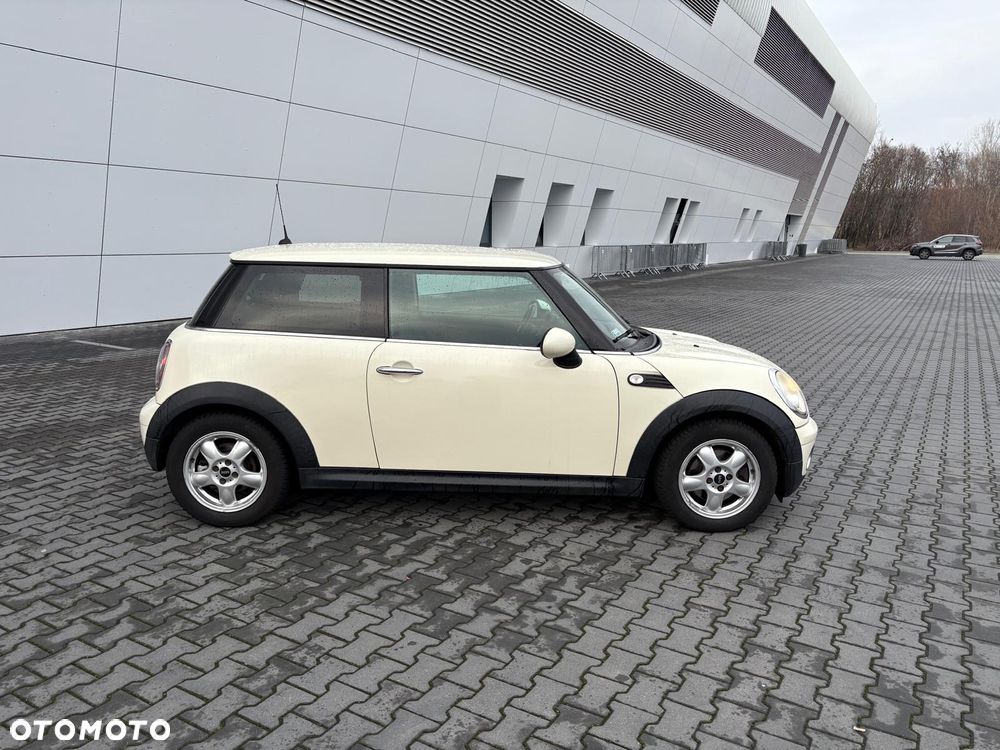 MINI ONE Standard - 4