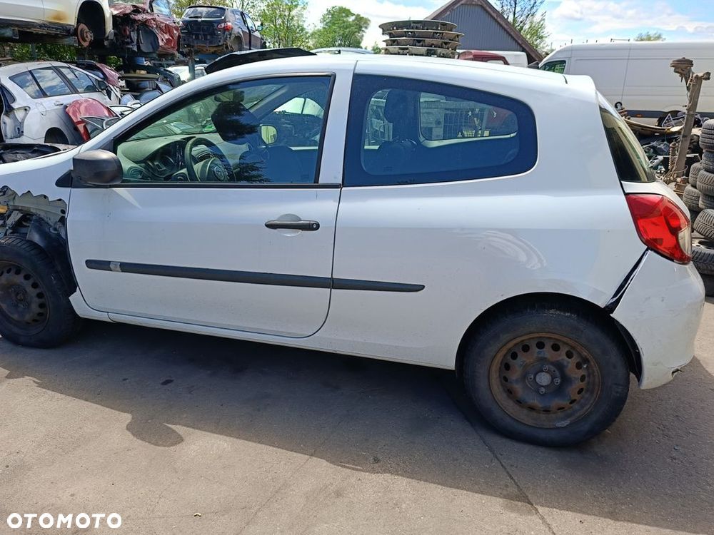 RENAULT CLIO III LIFT 3D BŁOTNIK TYŁ LEWY PRAWY 2013r - 2