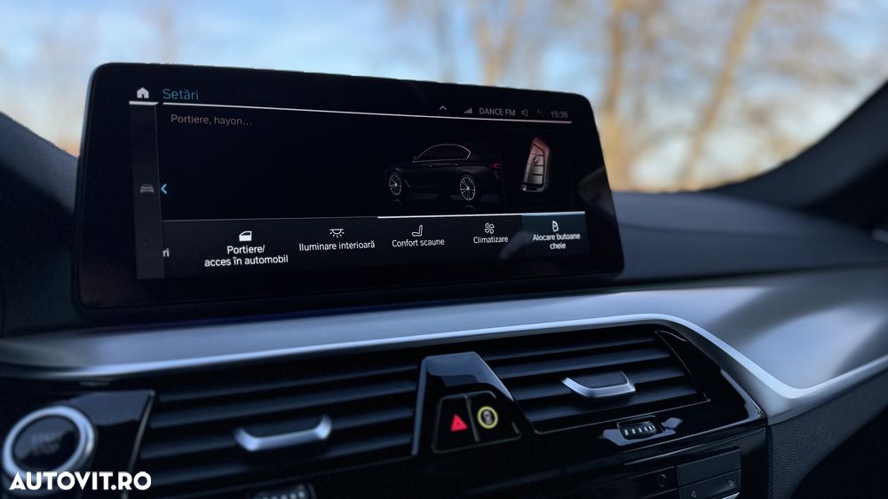 BMW Seria 5 530e Aut. Luxury Line - 30