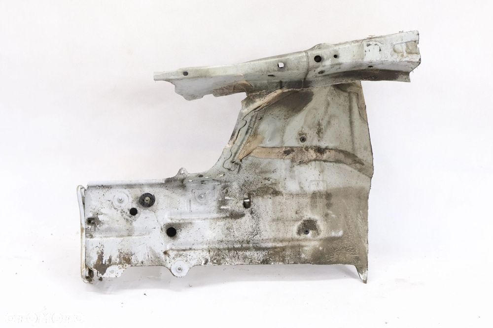 Audi A3 8V podłużnica przód lewa