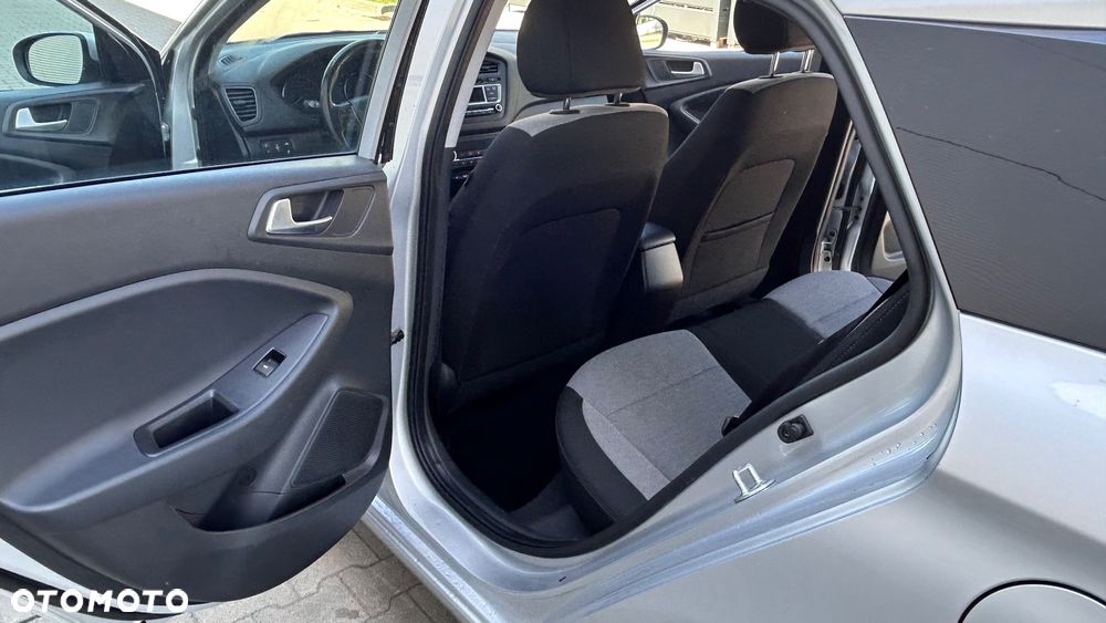 Hyundai i20 1.2 BlueDrive Comfort - 16