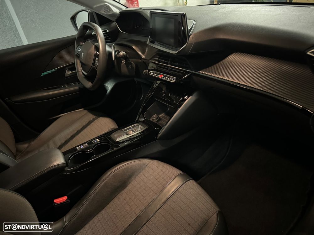 Peugeot 208 1.2 PureTech Allure EAT8 - 10