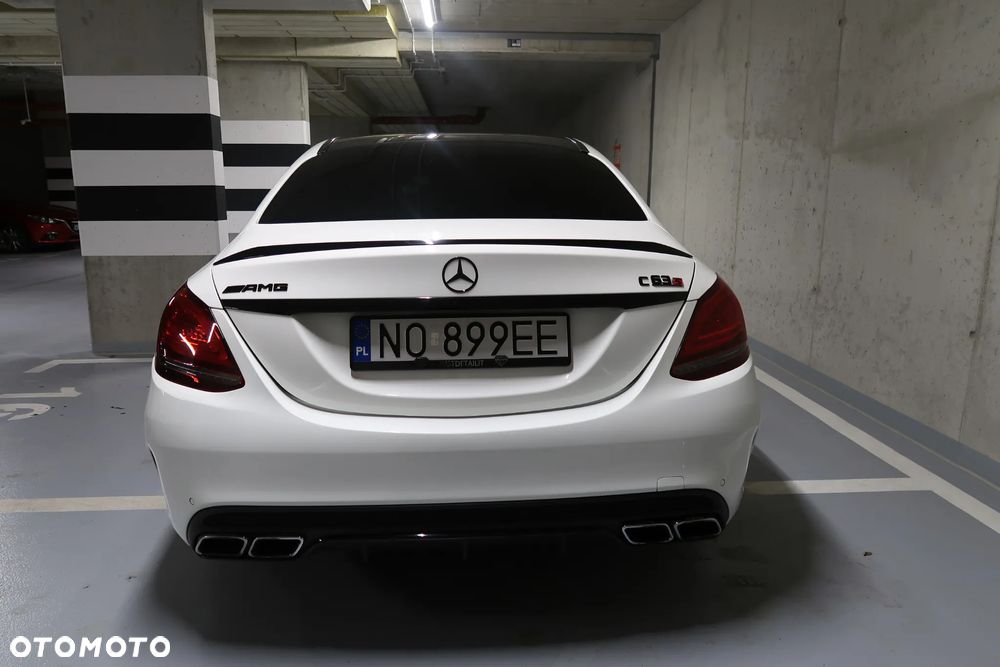 Mercedes-Benz Klasa C AMG 63 S - 13