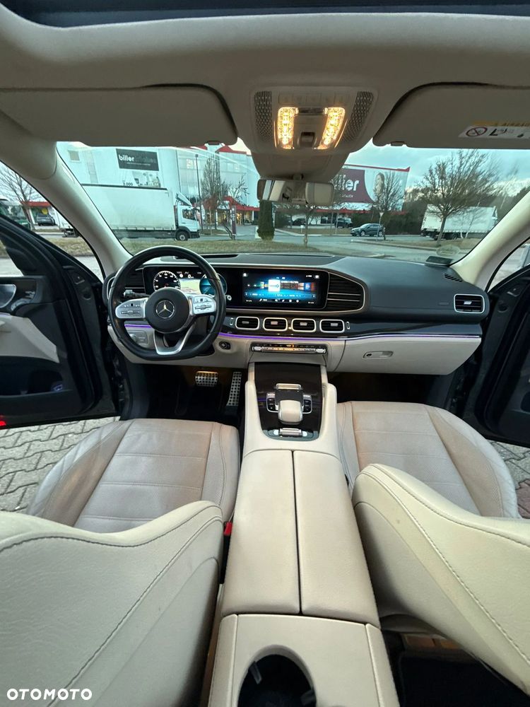 Mercedes-Benz GLS - 12