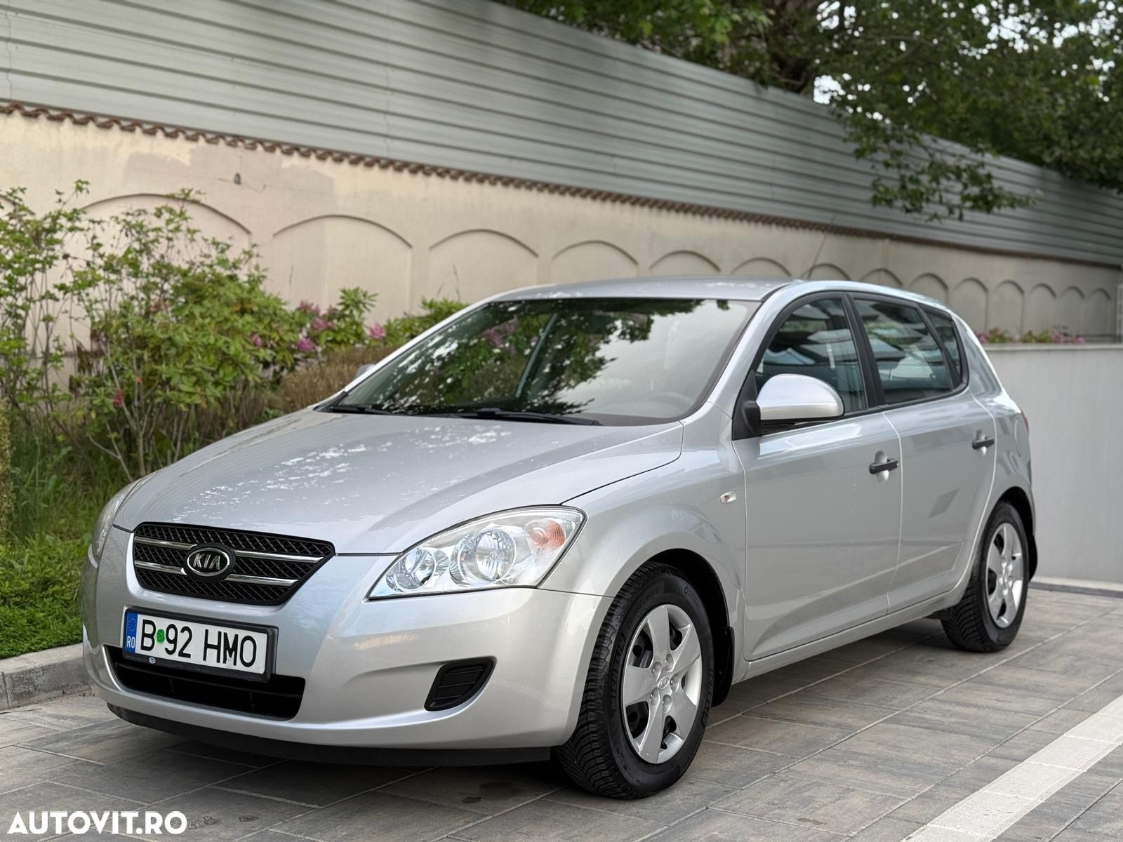 Kia Ceed - 1