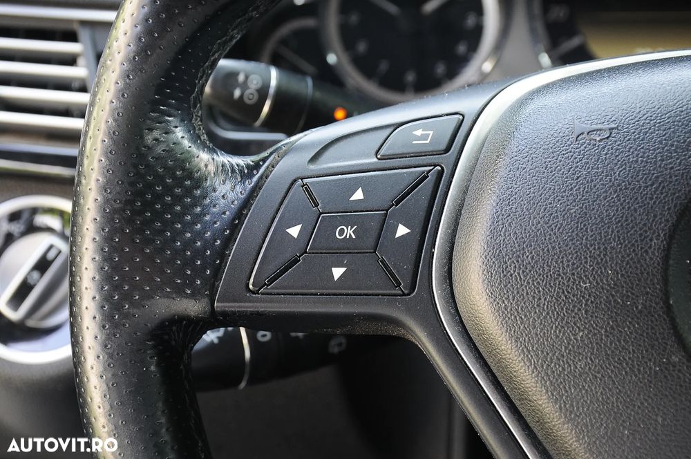 Mercedes-Benz E - 10