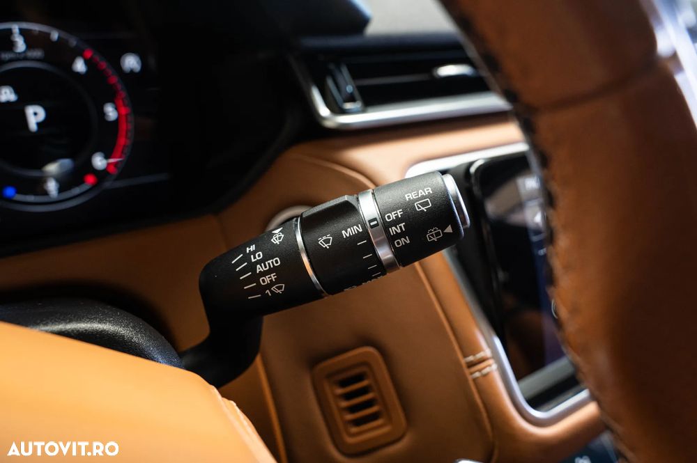 Land Rover Range Rover Velar 3.0 R-Dynamic - 29