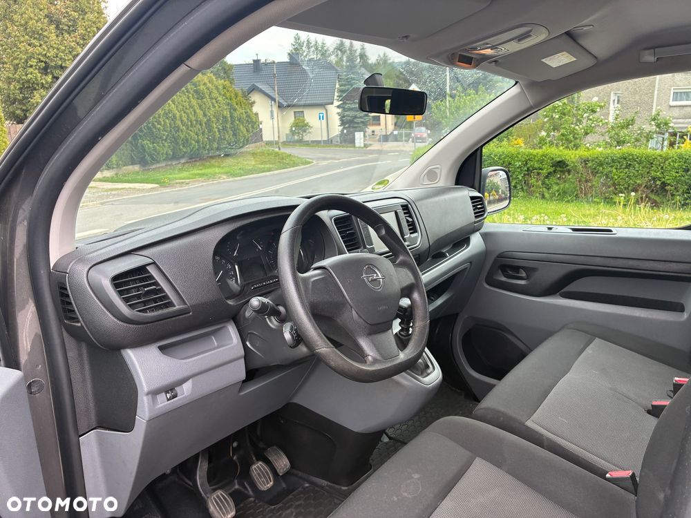 Opel Vivaro - 8