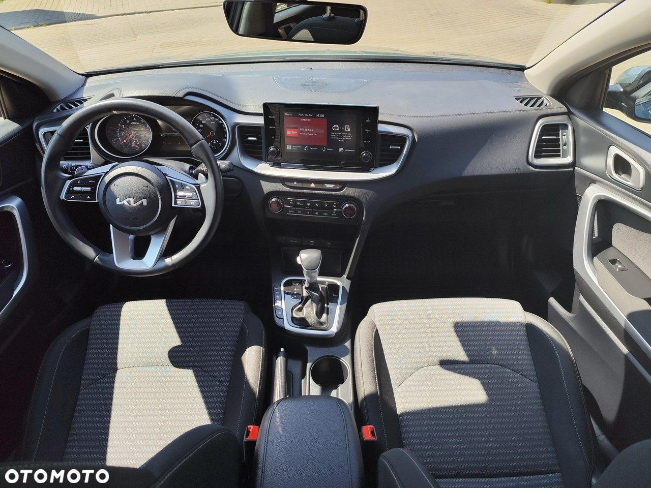Kia Ceed - 13
