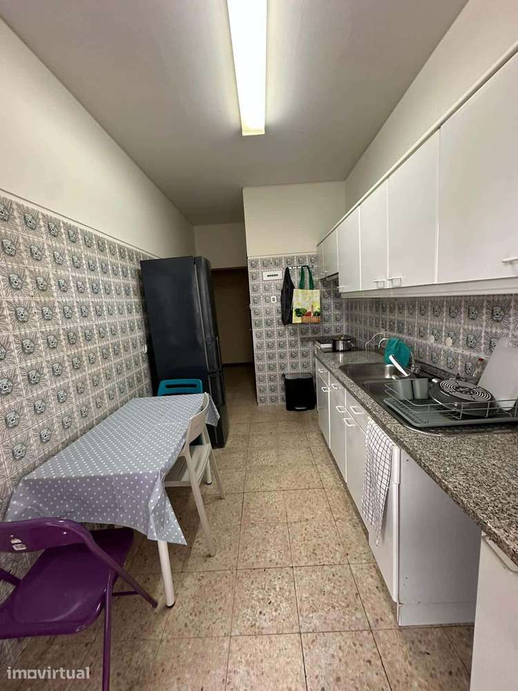 En-suite room in a 4-bedroom apartment in Porto - Room 4 - Grande imagem: 3/14