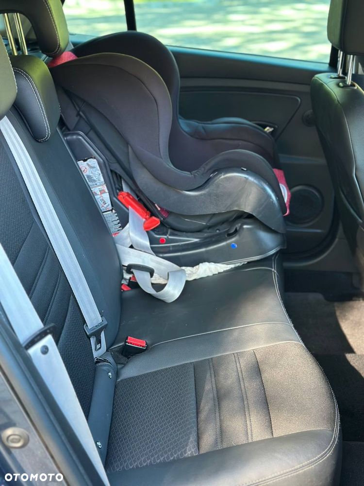 Renault Megane 1.6 dCi Bose - 11