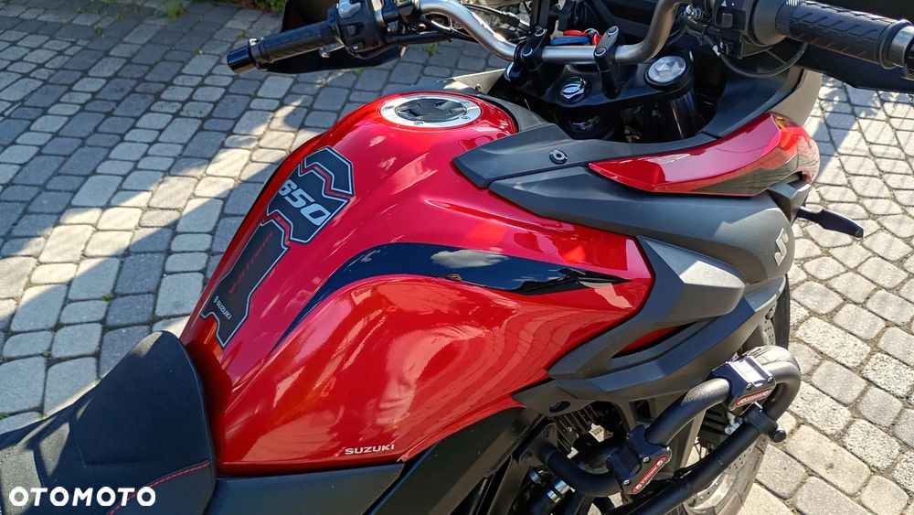 Suzuki V-STROM - 12