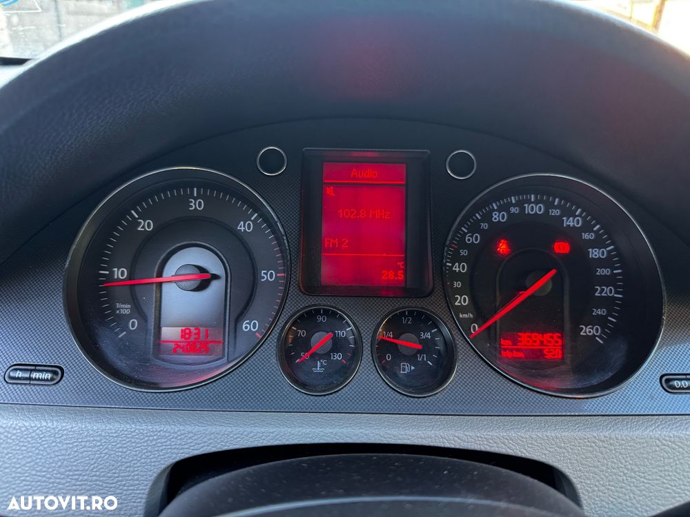 Volkswagen Passat 1.9TDI Highline - 17