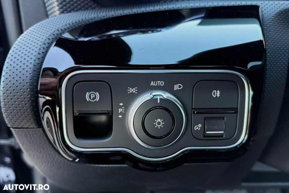 Mercedes-Benz CLA - 23