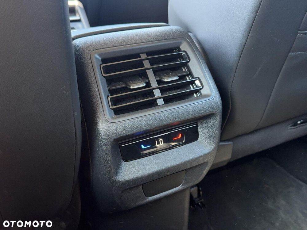 Volkswagen Tiguan - 26