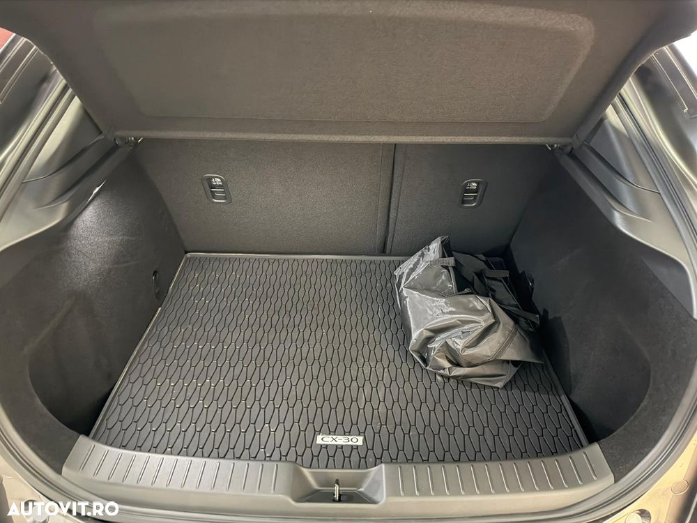 Mazda CX-30 e-SKYACTIV X186 AT MHEV Takumi - 30