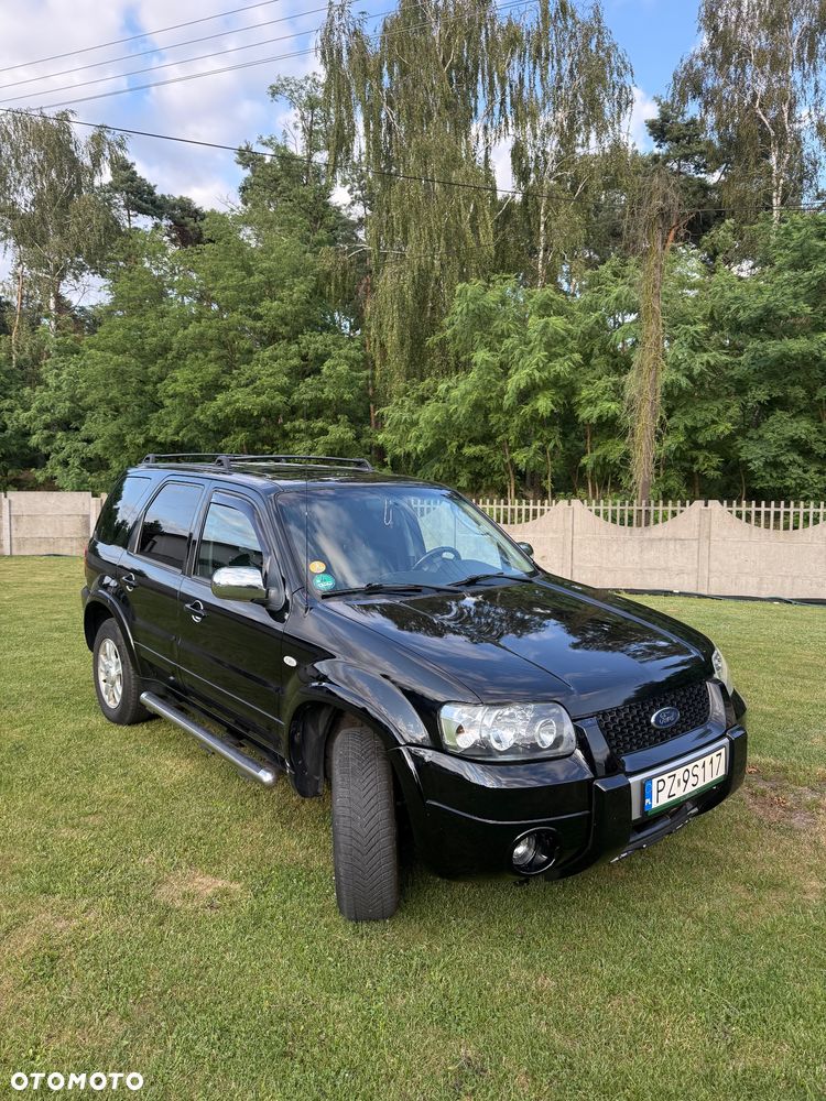 Ford Maverick 3.0 V6 Limited - 23