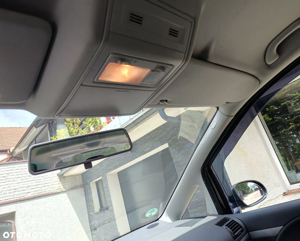 Volkswagen Sharan 1.8T Highline Tiptr - 18