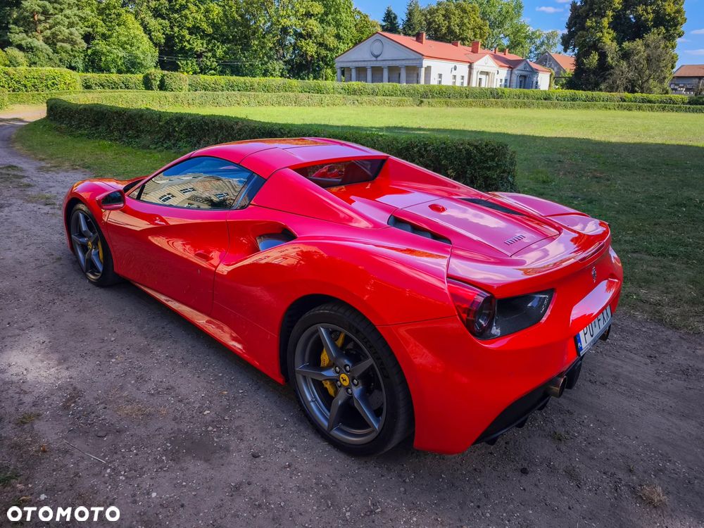 Ferrari 488 - 24