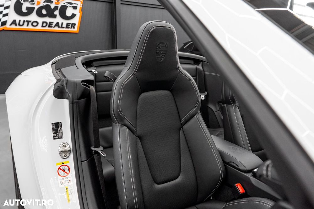 Porsche 911 Carrera PDK - 13