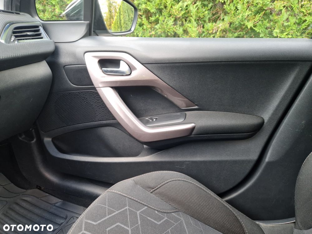 Peugeot 2008 1.6 BlueHDi Active - 32