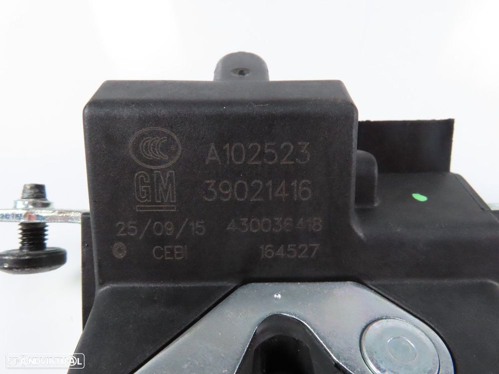 Fecho da mala Usado / Original OPEL CORSA E (X15)/OPEL ASTRA K (B16) 3902416 - 4