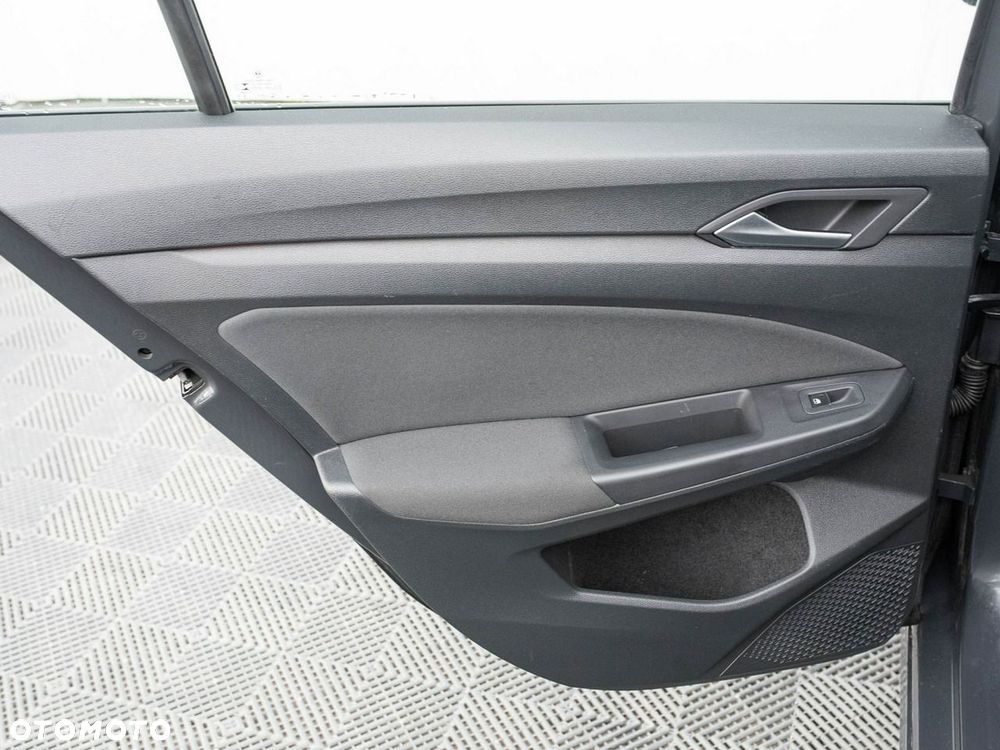 Volkswagen Golf 1.5 eTSI EVO Life DSG - 23