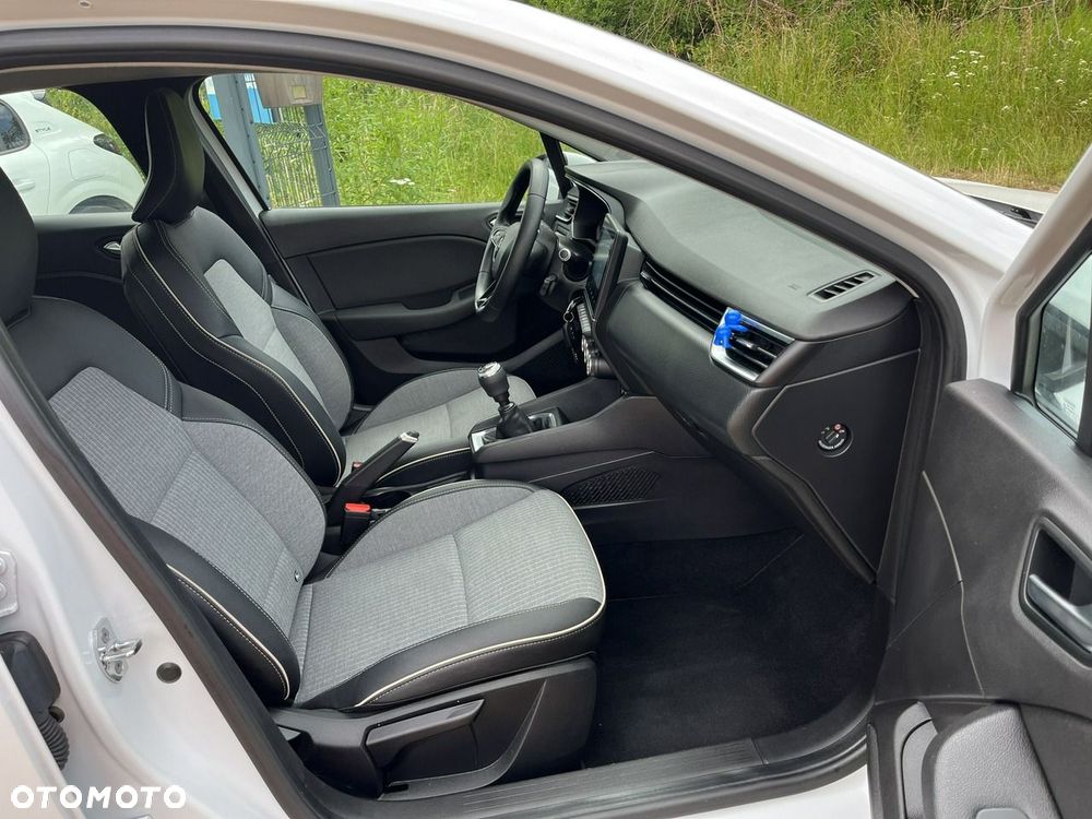Renault Clio - 18