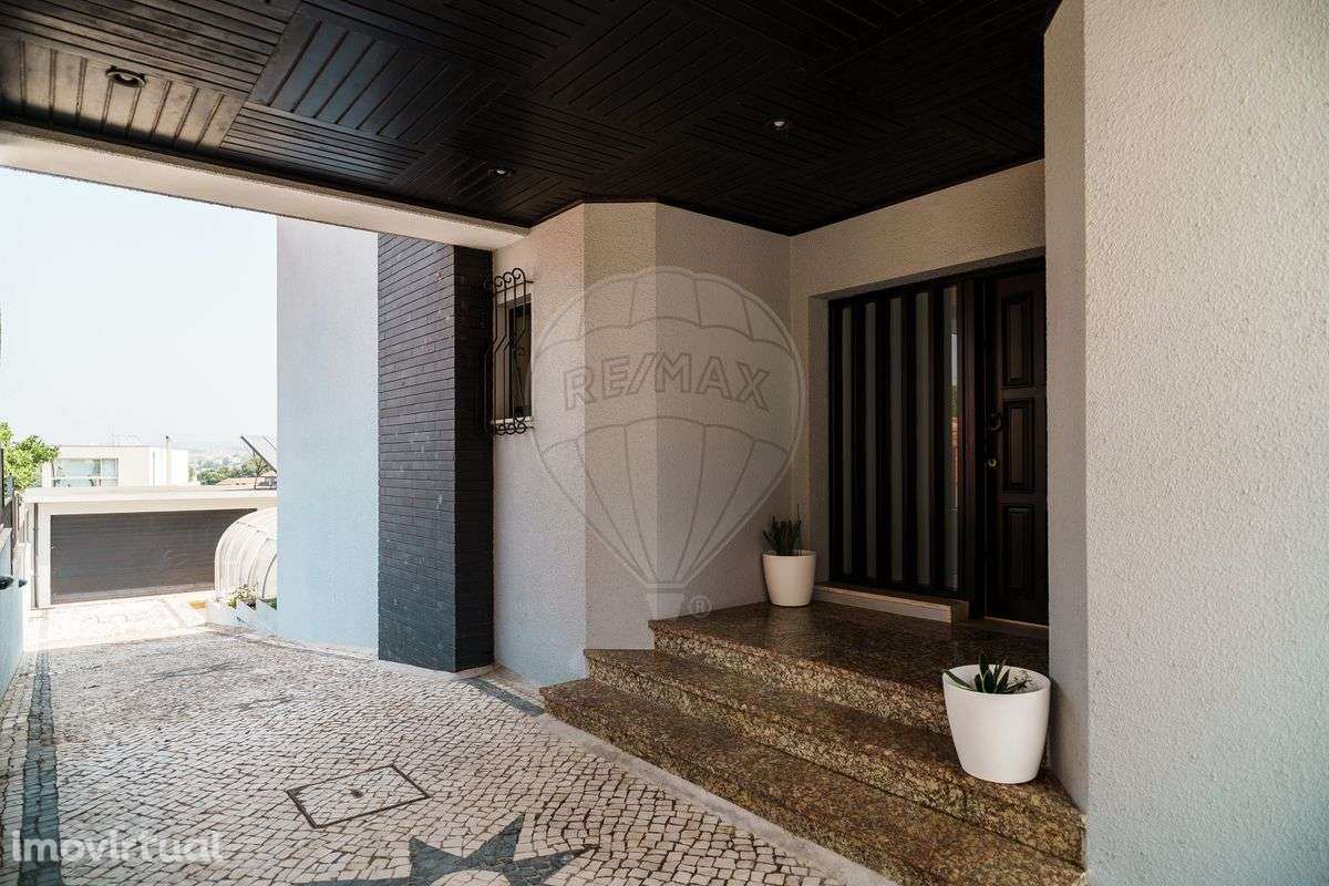 Moradia T6 para venda - Grande imagem: 3/49