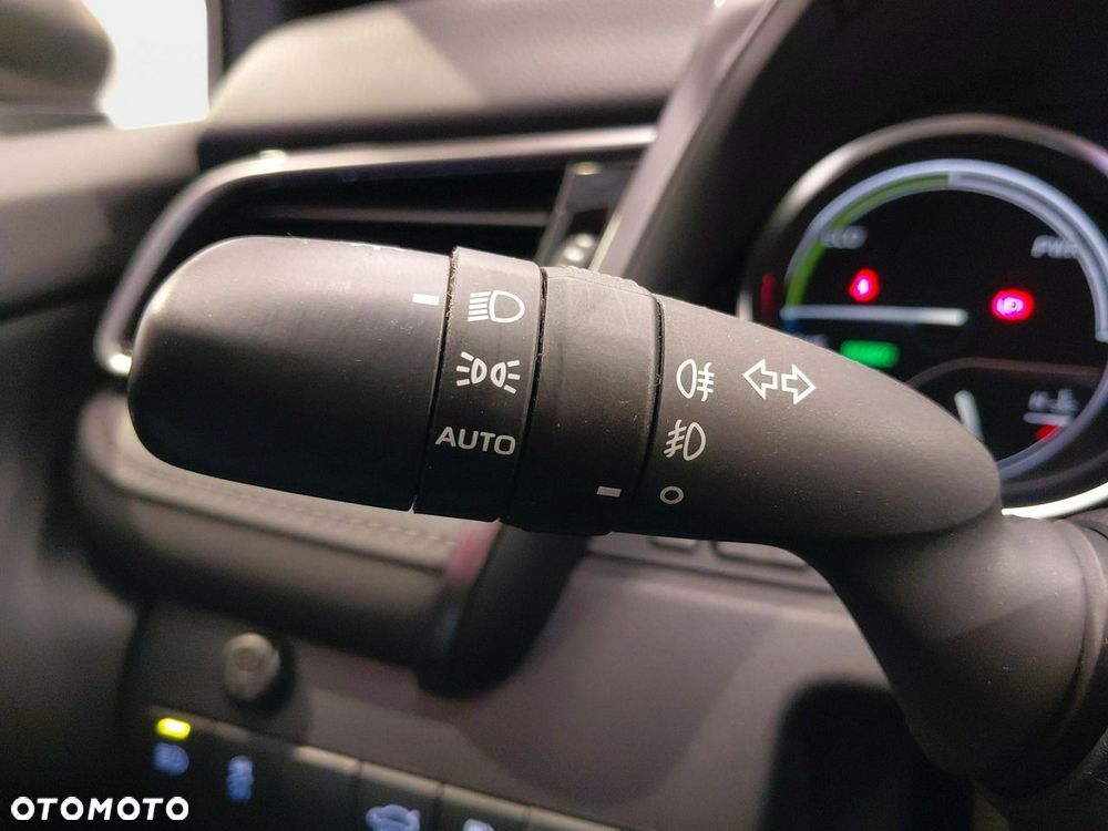 Toyota Camry 2.5 Hybrid Comfort CVT - 22
