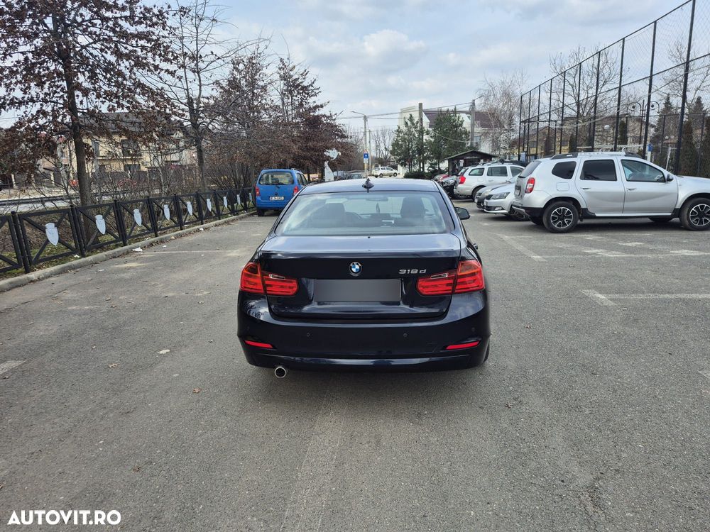 BMW Seria 3 318d Aut. - 8