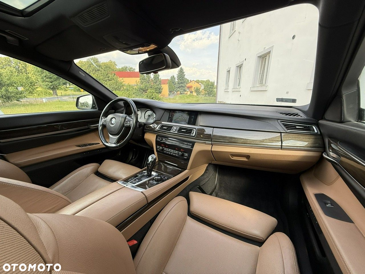 BMW Seria 7 750i - 10