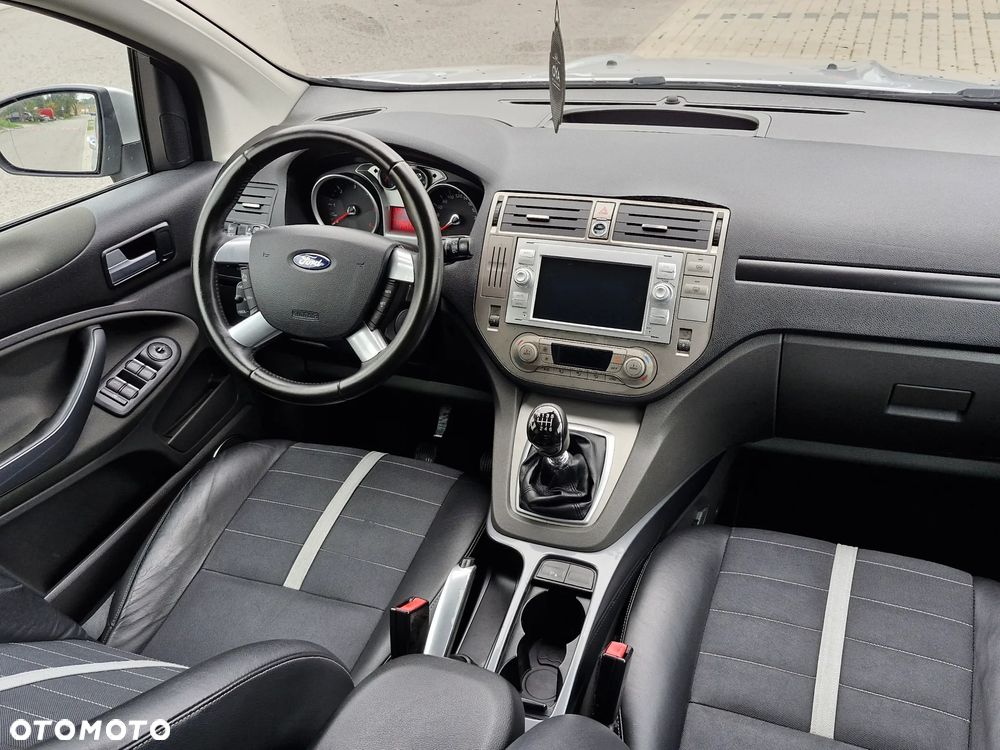 Ford Kuga 2.0 TDCi 2x4 Titanium - 15