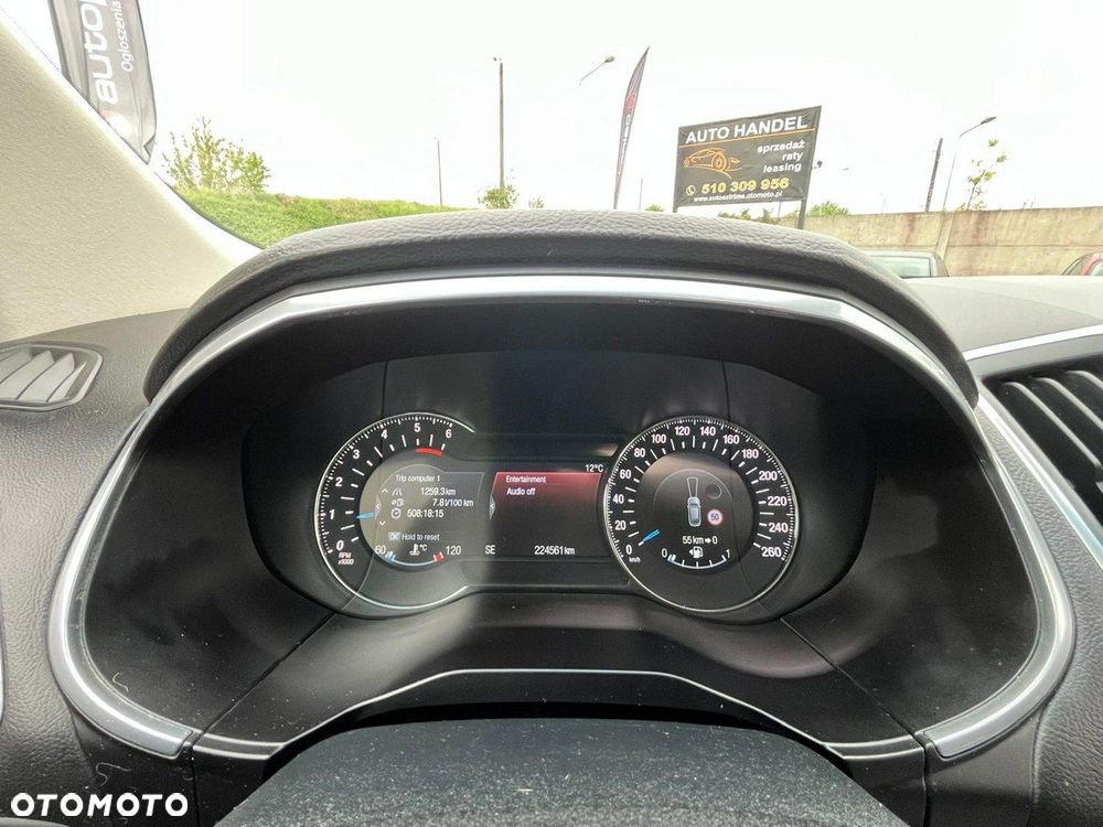 Ford Edge - 32