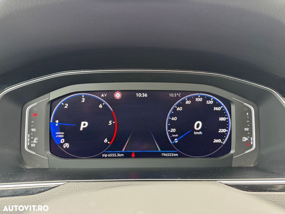 Volkswagen Passat Variant 2.0 TDI SCR DSG Elegance - 34