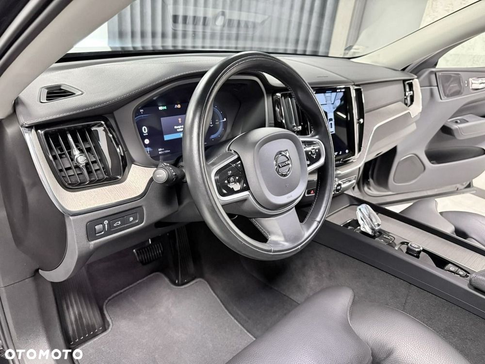 Volvo XC 60 T8 Plug-In Hybrid AWD Inscription Expression - 25
