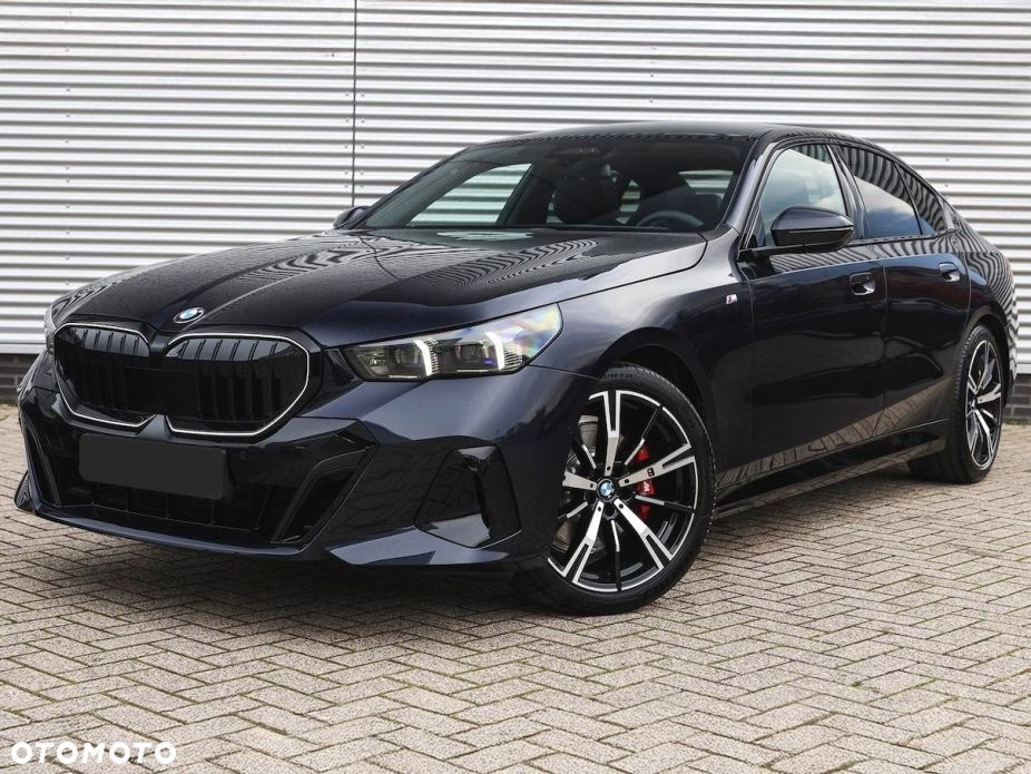 BMW Seria 5 520d xDrive mHEV M Sport - 3