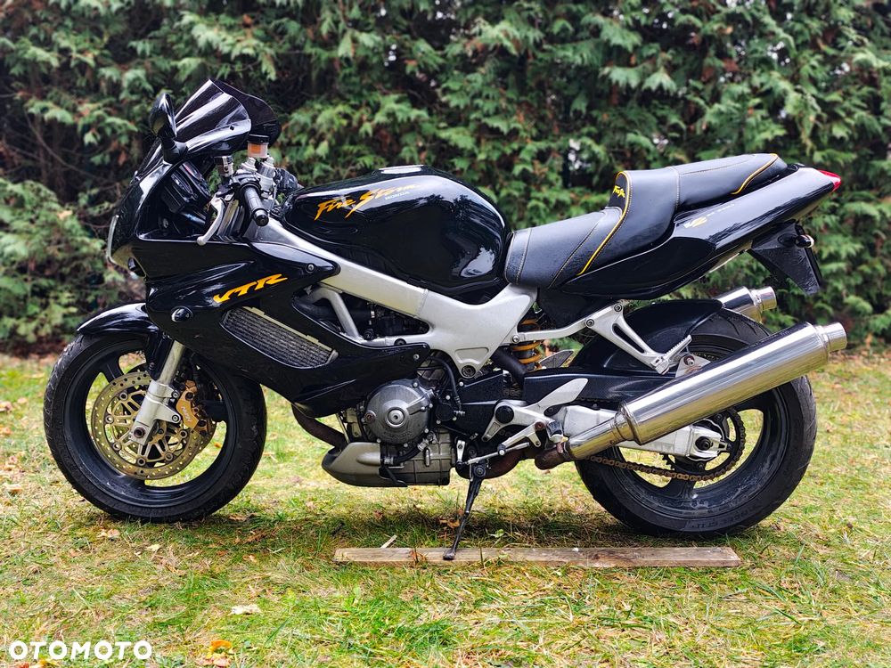 Honda VTR - 4