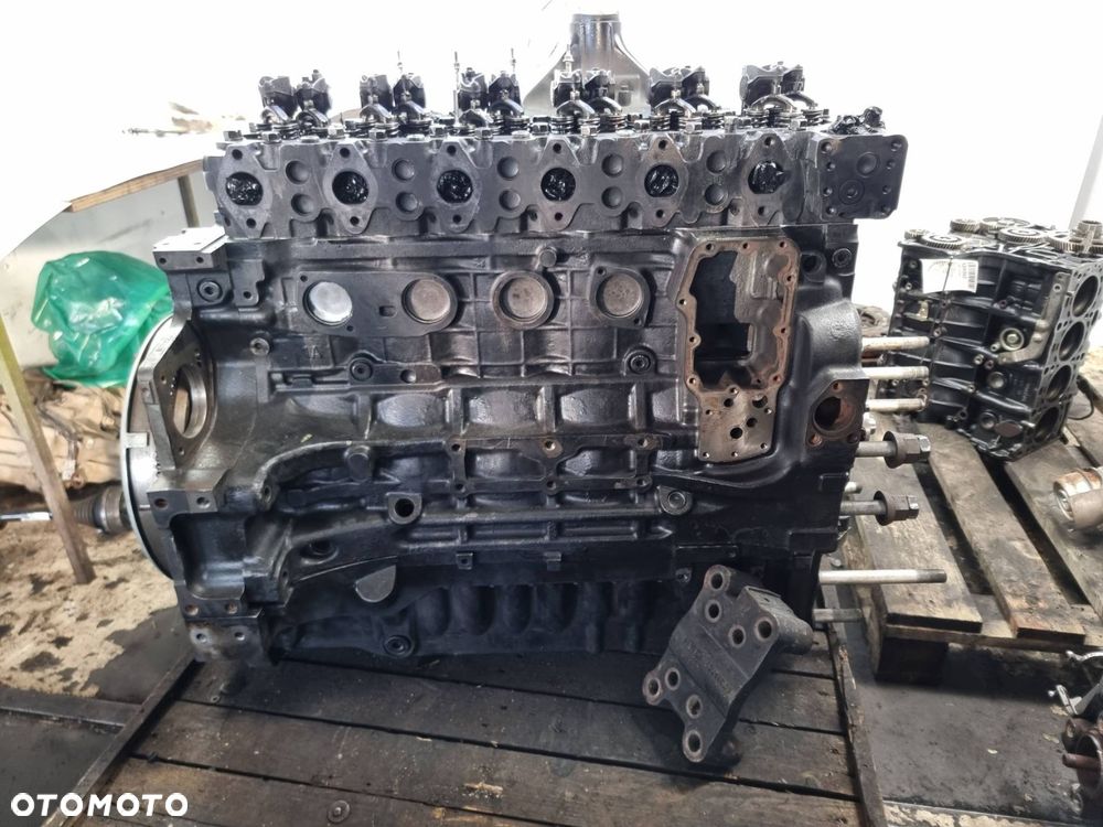 SILNIK SŁUPEK STEYR 6230 CVT T7 T8 - 9