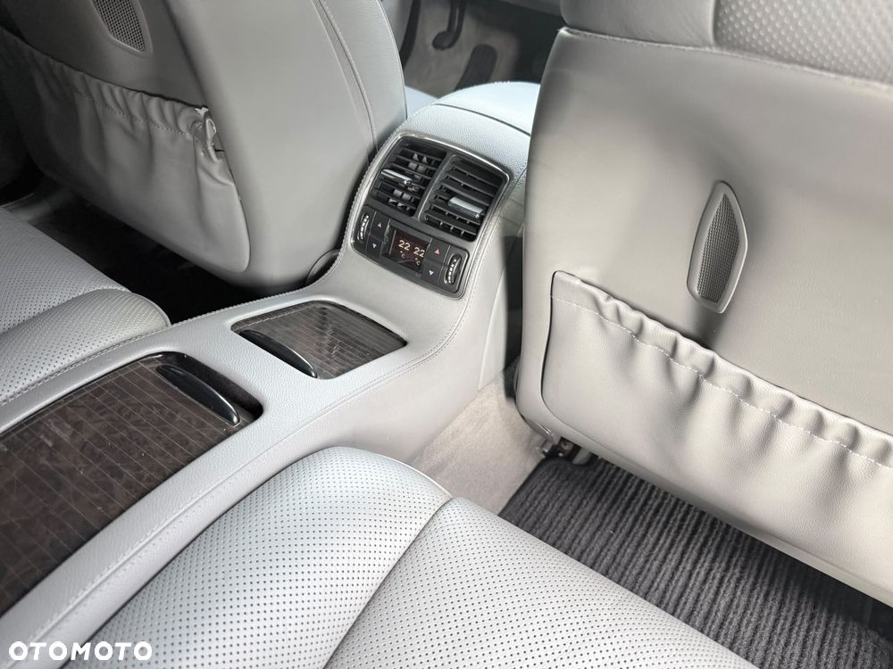 Mercedes-Benz CLS - 10
