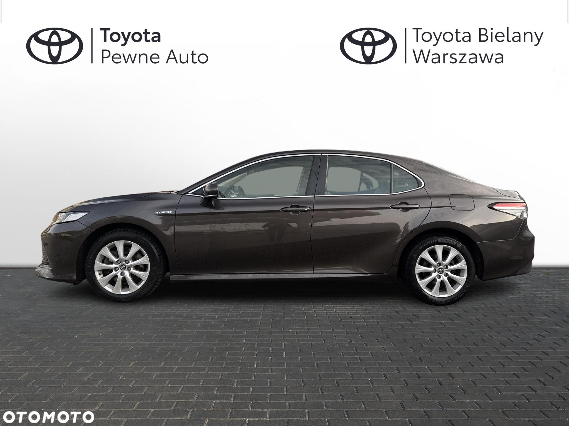 Toyota Camry - 2