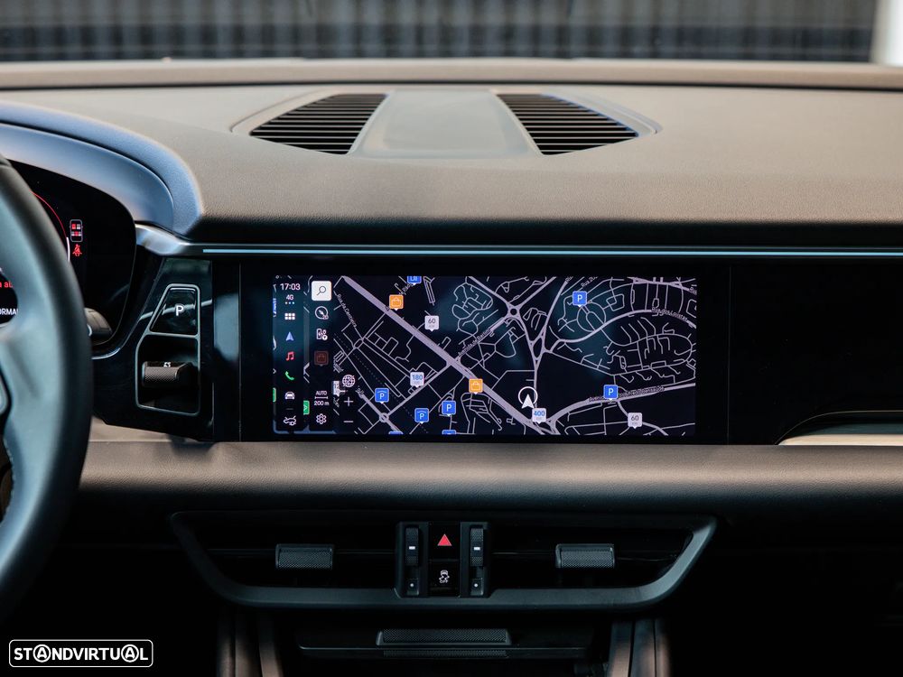 Porsche Macan Electric 4 - 36