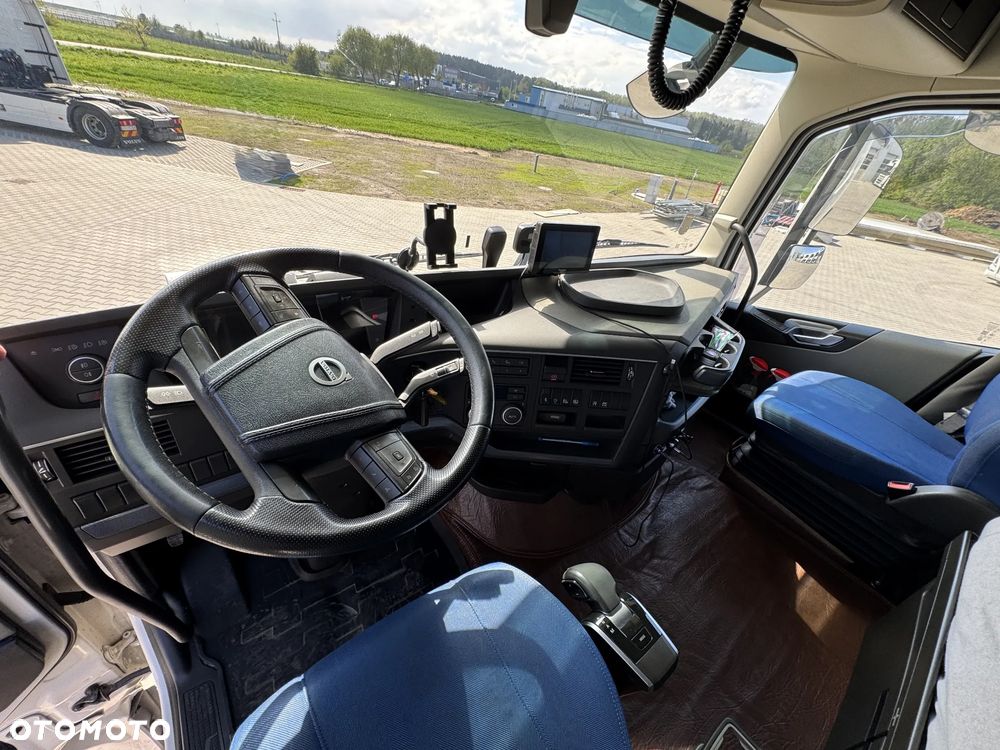 Volvo F460 - 11