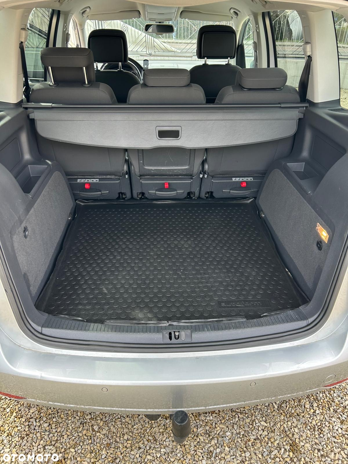 Volkswagen Touran 1.6 TDI DPF BlueMotion Technology DSG Life - 10